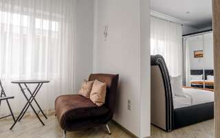 Отель Hotel Sorrento Одесса Двухместный номер с двуспальной кроватью и дополнительной кроватью-4