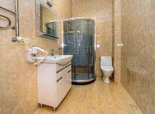 Отель Hotel Sorrento Одесса Двухместный номер с двуспальной кроватью и дополнительной кроватью-21